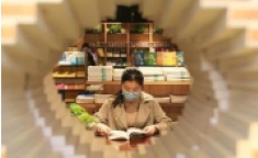 世界讀書(shū)日-讓我們一起快樂(lè)地讀書(shū)，翱翔在書(shū)的海洋里！